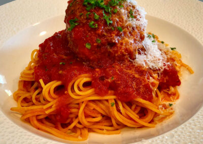 Spaghetti With Giant Meatball